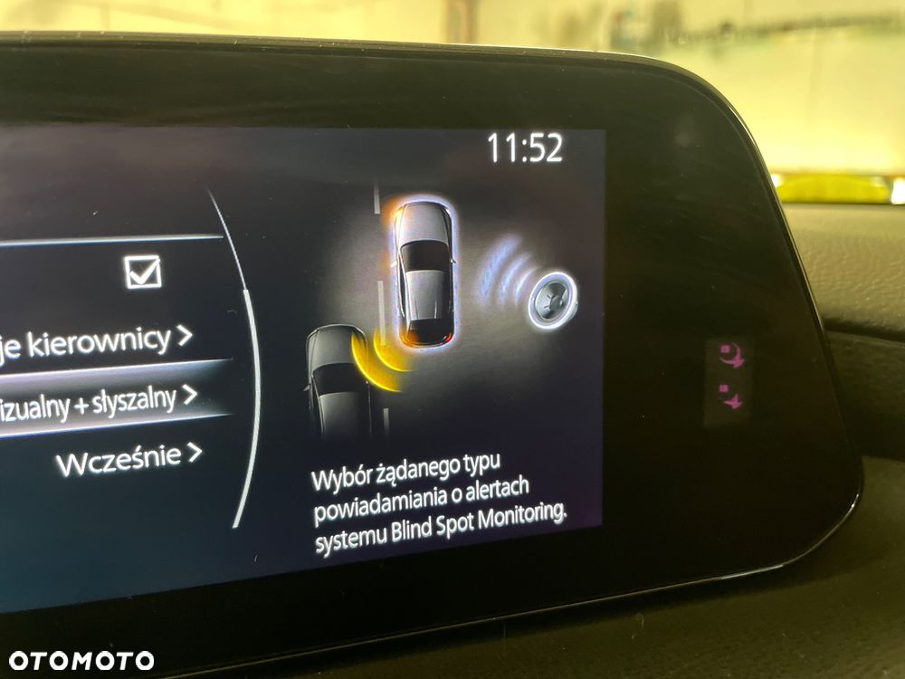 Mazda 3 e-SKYACTIV-G 122 M HYBRID DRIVE EXCLUSIVE-LINE - 31