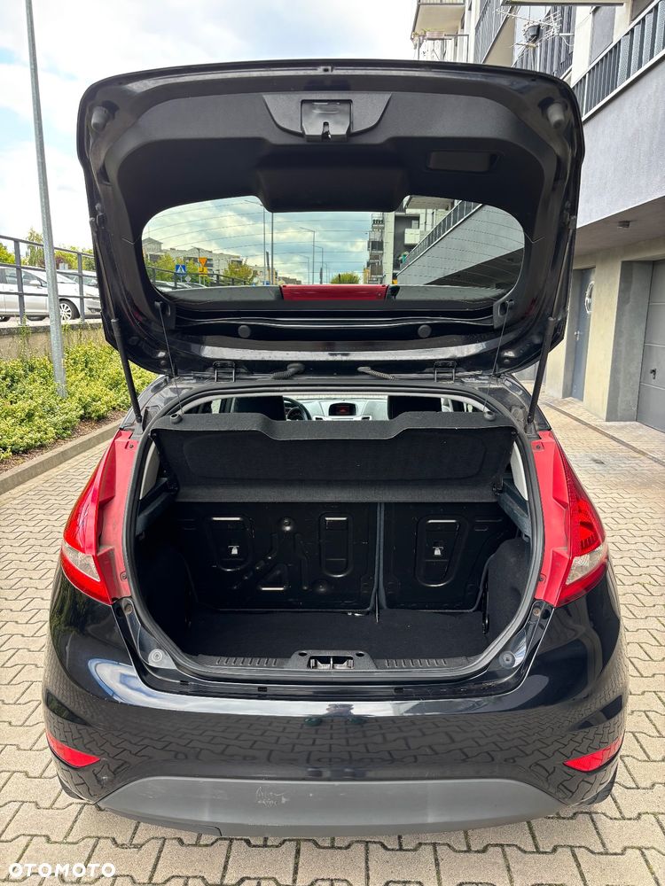 Ford Fiesta - 12