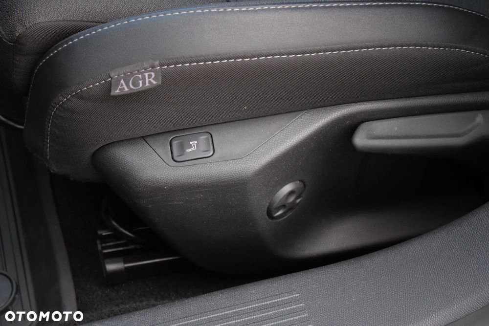 Opel Astra 1.2 T GS S&S - 18