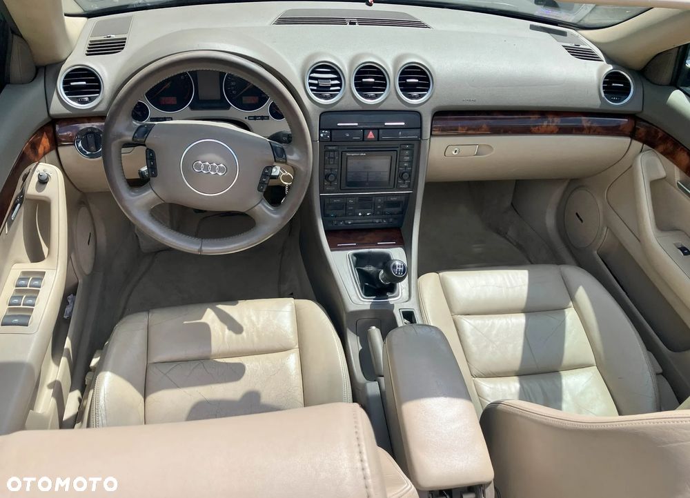 Audi A4 Cabrio 1.8 T - 10