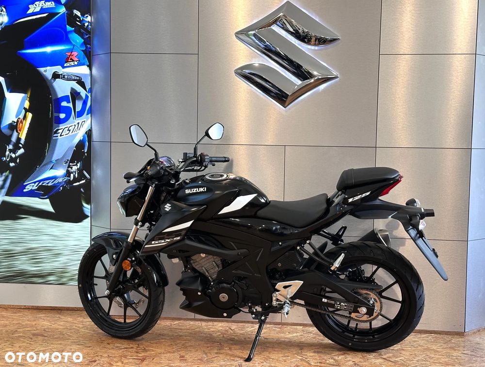 Suzuki GSX - 6