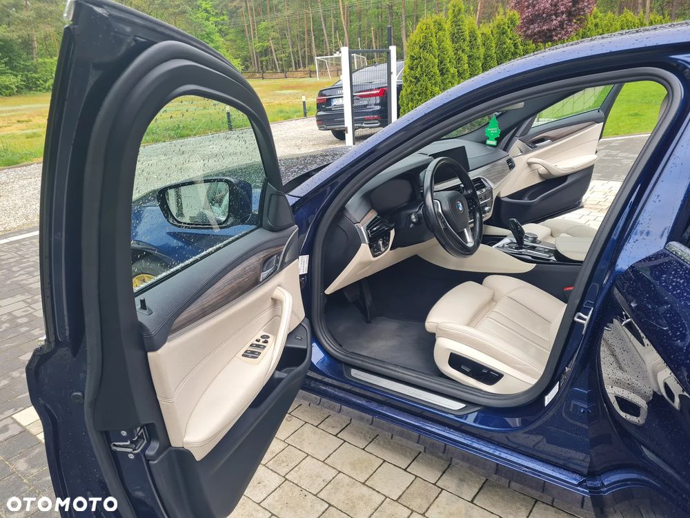 BMW Seria 5 520d Luxury Line - 8