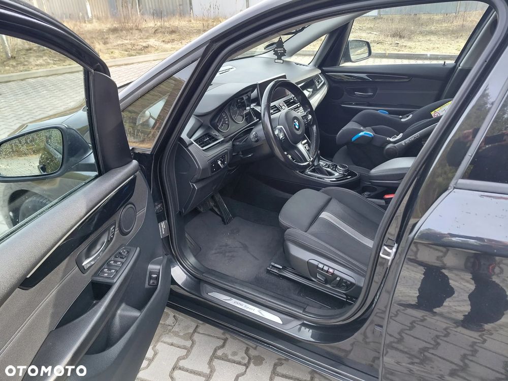 BMW Seria 2 220d xDrive M Sport - 5