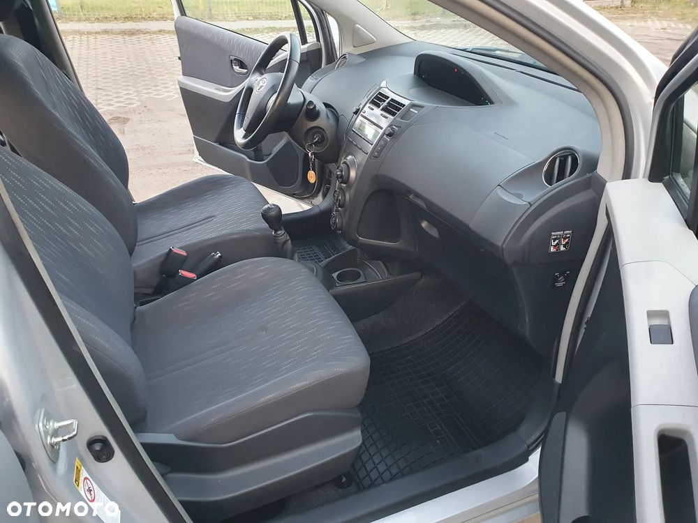 Toyota Yaris 1.33 VVT-i Cool - 10