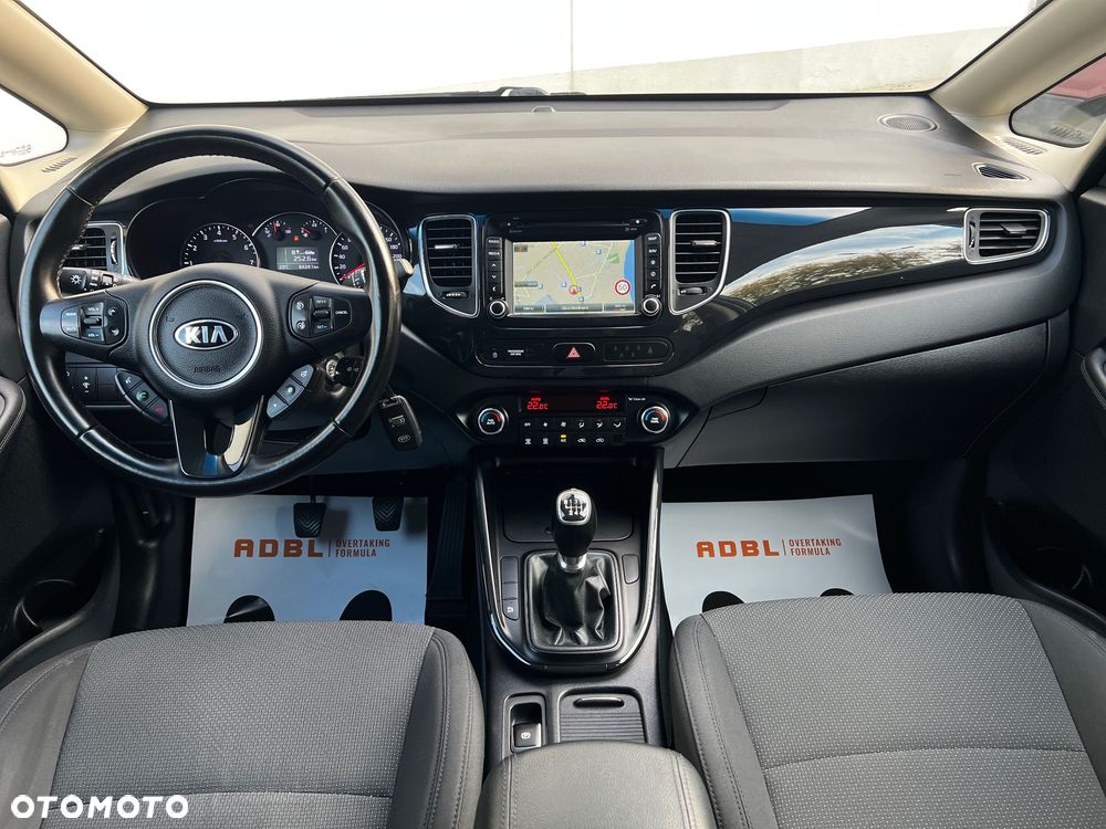 Kia Carens 1.6 GDI XL 7os - 23