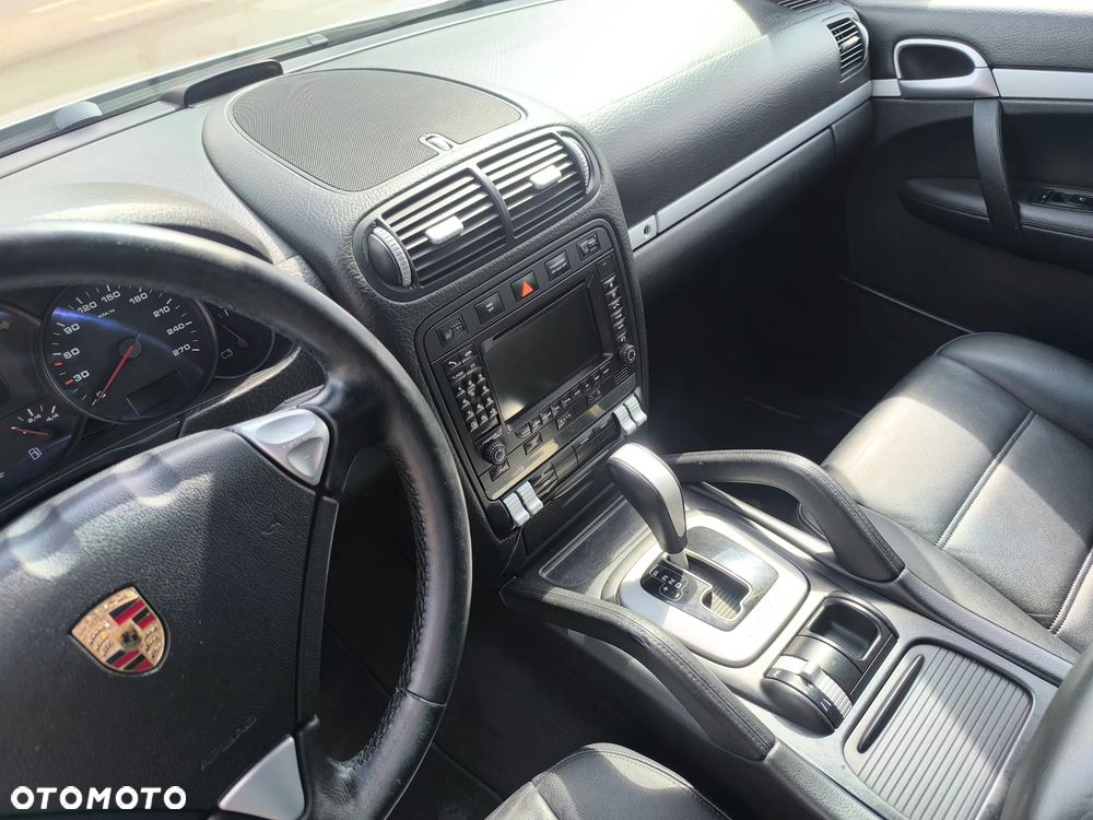 Porsche Cayenne - 9