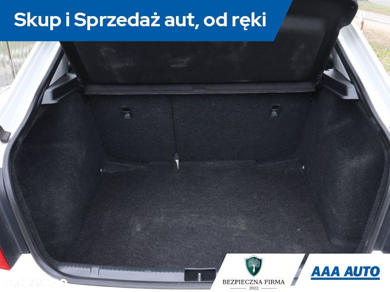 Skoda RAPID - 15
