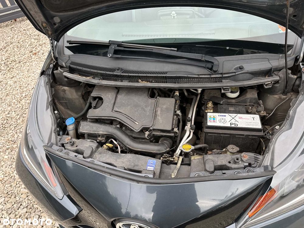 Toyota Aygo x-clusiv - 21