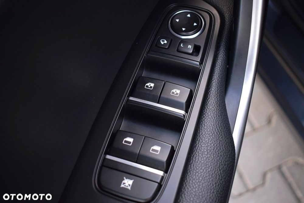 Kia Ceed - 25
