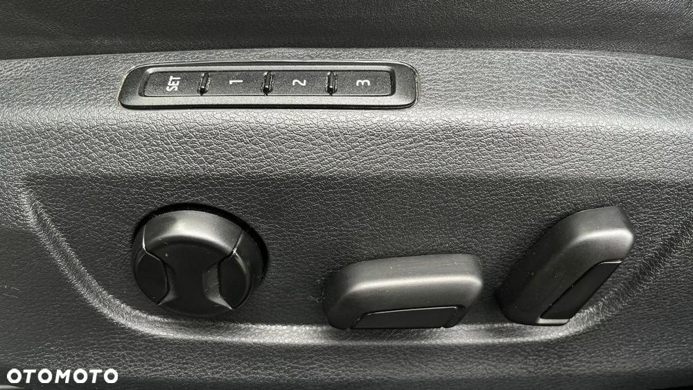 Skoda Superb 2.0 TDI 4x4 L&K DSG - 37