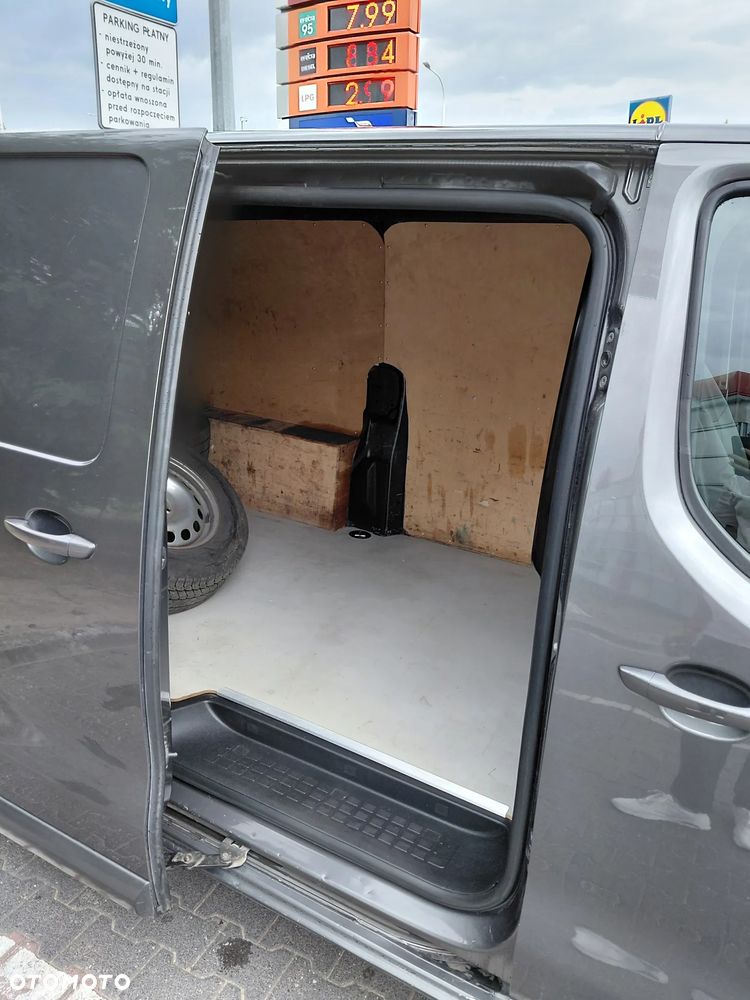 Opel Vivaro - 12