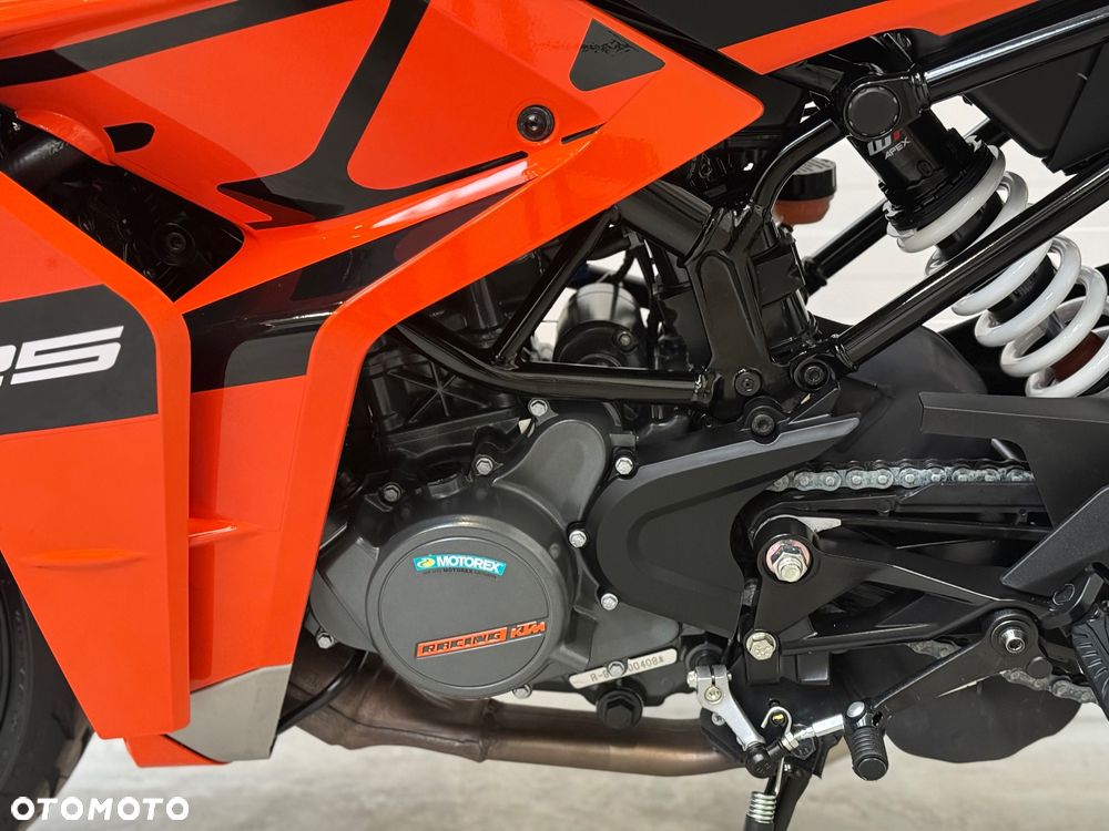 KTM RC 125 - 32