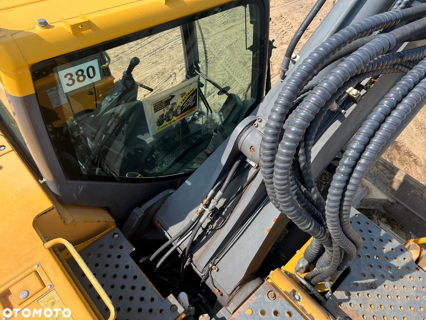 Volvo ECR235CL - 23
