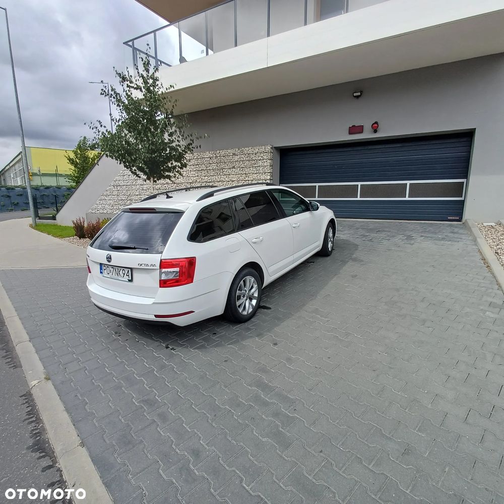 Skoda Octavia 1.6 TDI SCR 4x4 Ambition - 2