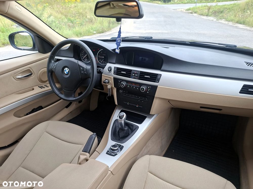 BMW Seria 3 318d DPF Edition Exclusive - 13