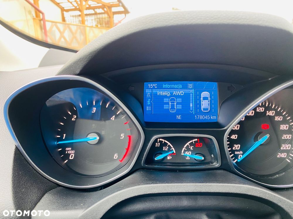 Ford Kuga 2.0 TDCi 4WD Titanium Plus - 27