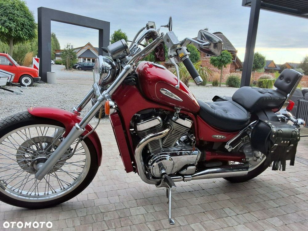 Suzuki Intruder - 15
