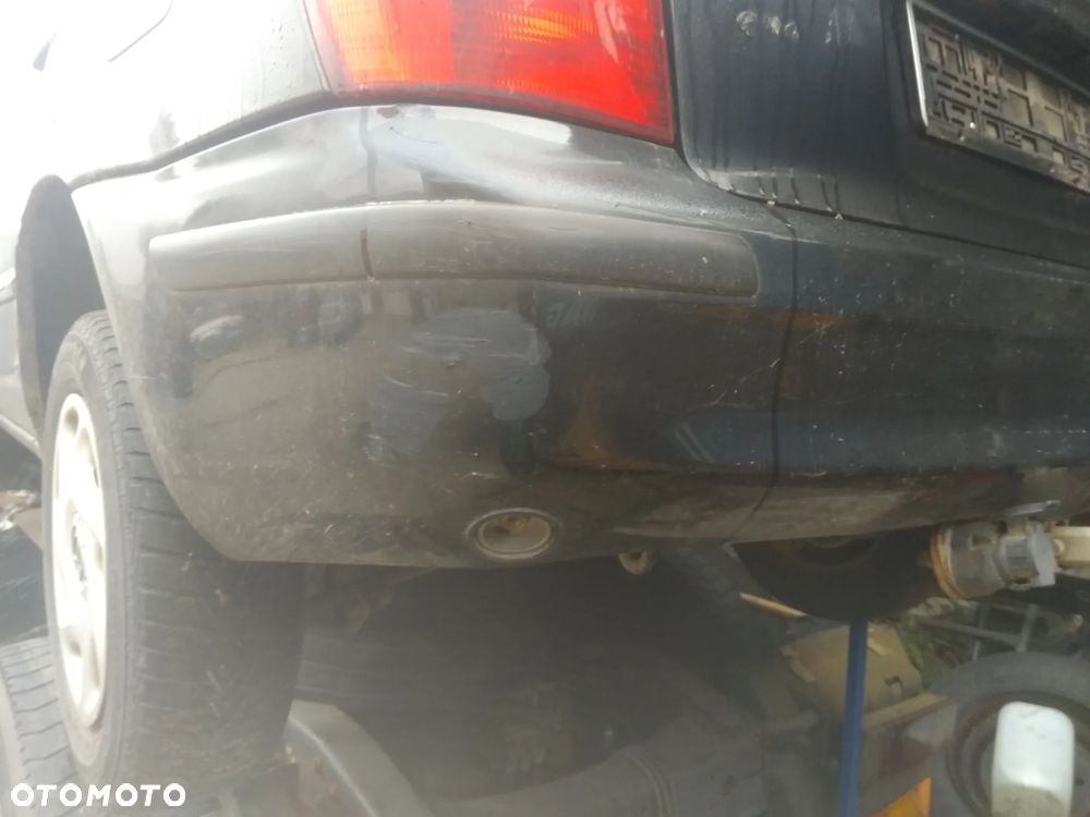 Mazda 323 F zderzak tylny - 3
