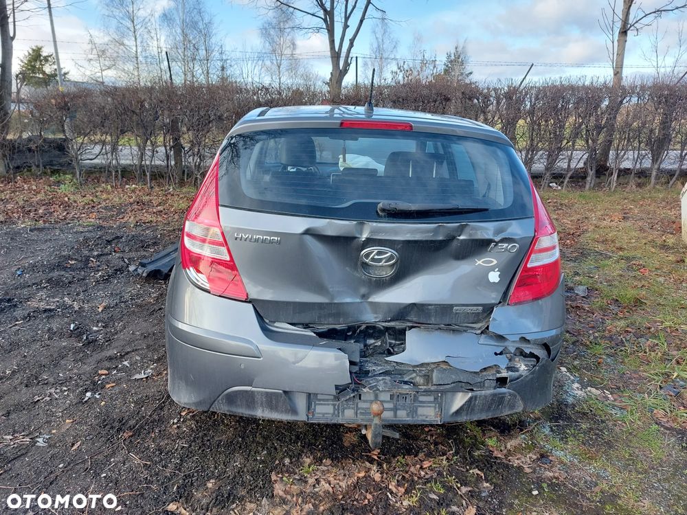 Drzwi HYUNDAI i30 1,6D 11R. lampy,fotele.... - 3