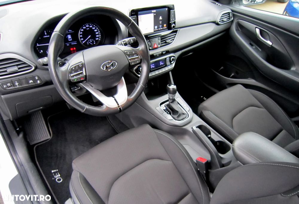 Hyundai i30 Kombi 1.6 CRDI DCT Select - 21