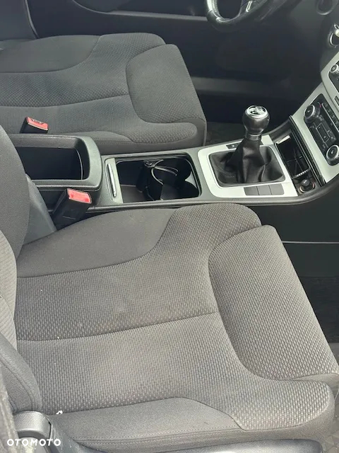 Volkswagen Passat 2.0 TDI Comfortline - 10