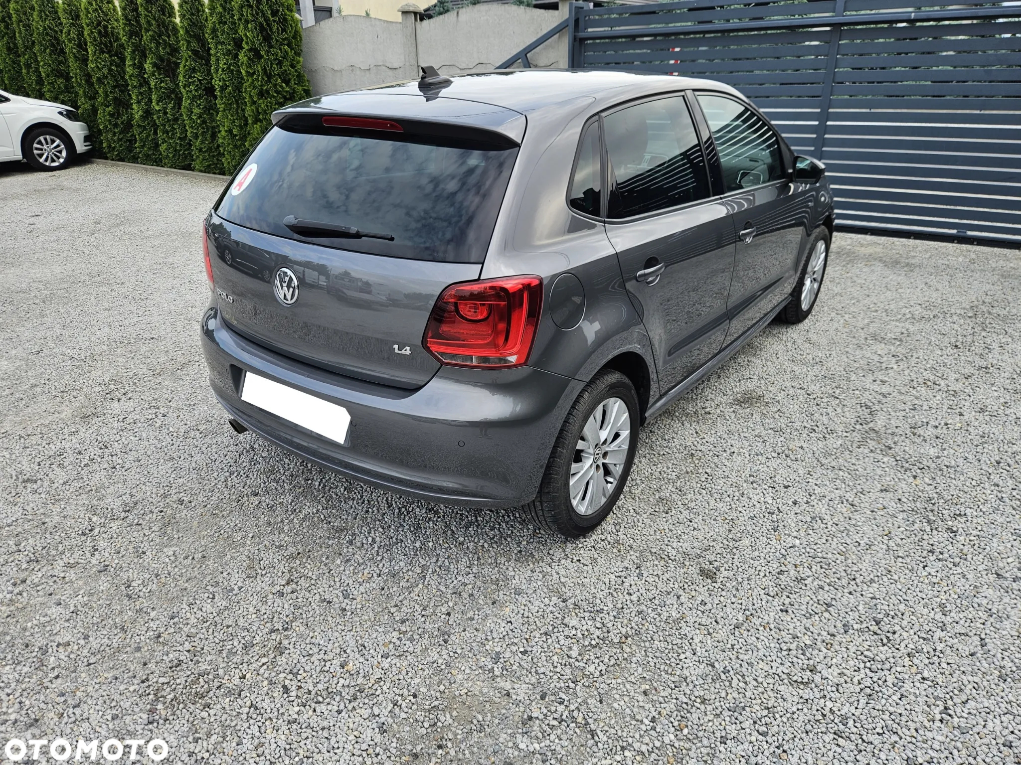 Volkswagen Polo 1.4 16V Trendline DSG - 3