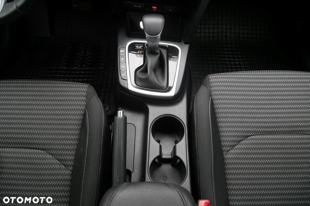 Kia Ceed - 11