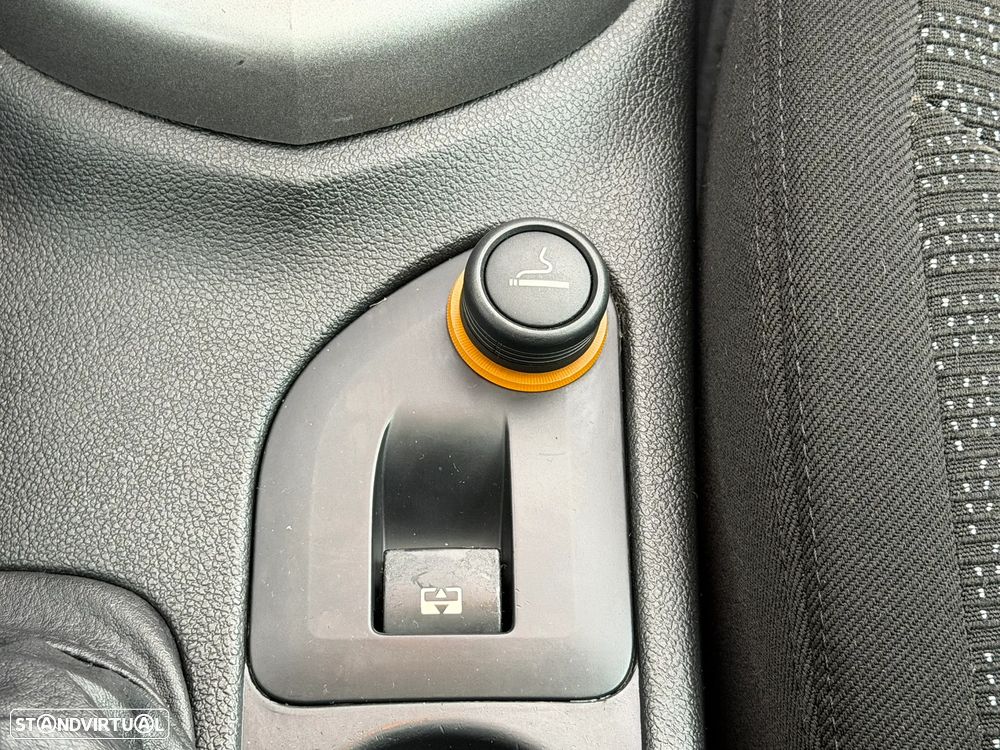 peugeot 308-sw ver-1-6-hdi-premium-cvm6 - 16