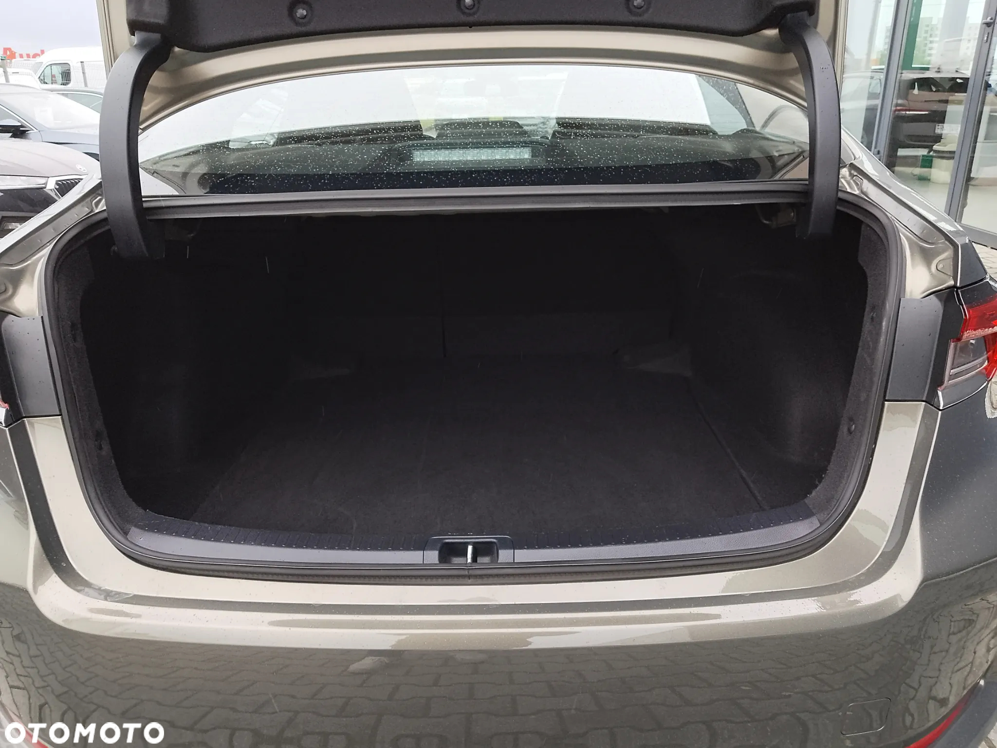 Toyota Corolla 1.5 Comfort - 26