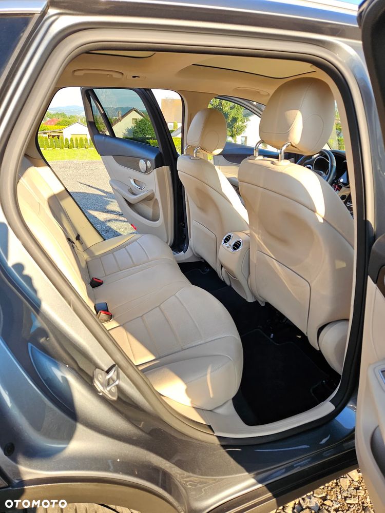 Mercedes-Benz GLC 300 4Matic 9G-TRONIC - 9