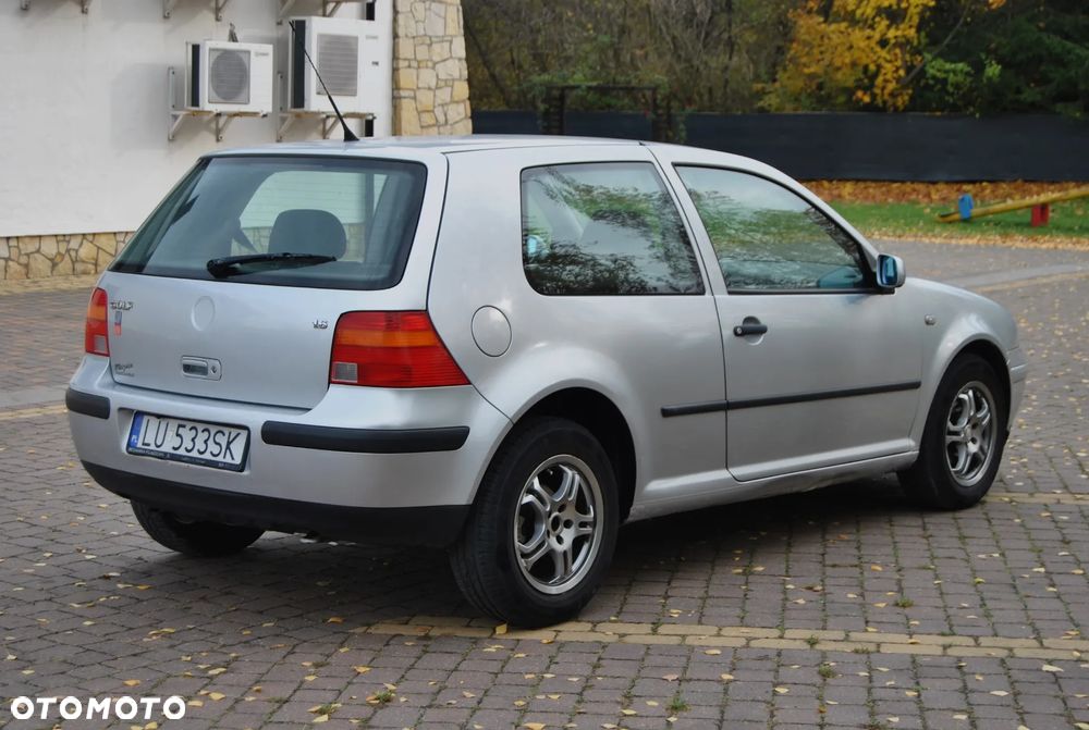 Volkswagen Golf 1.6 Automatik Comfortline - 3