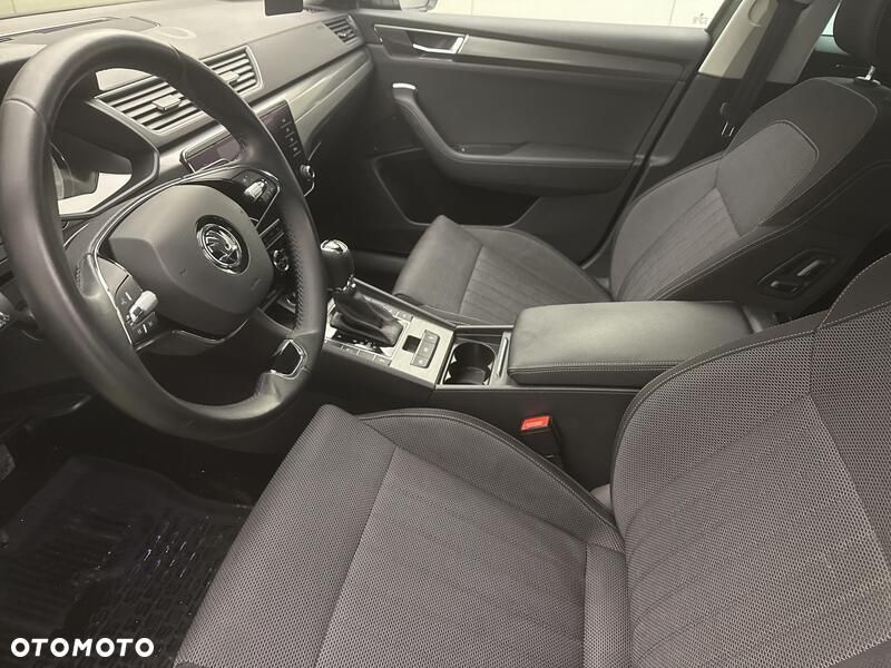 Skoda Superb 2.0 TSI Style DSG - 11