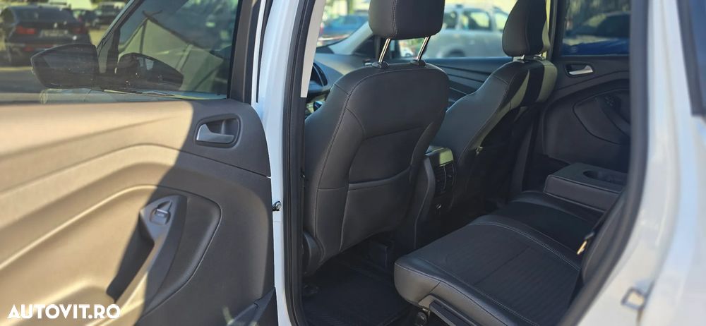 Ford Kuga 2.0 TDCi 4WD Powershift Titanium - 7
