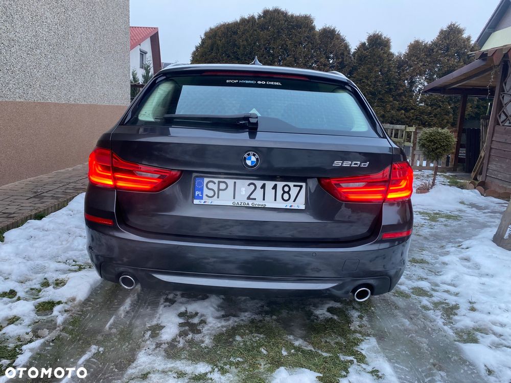 BMW Seria 5 520d - 23