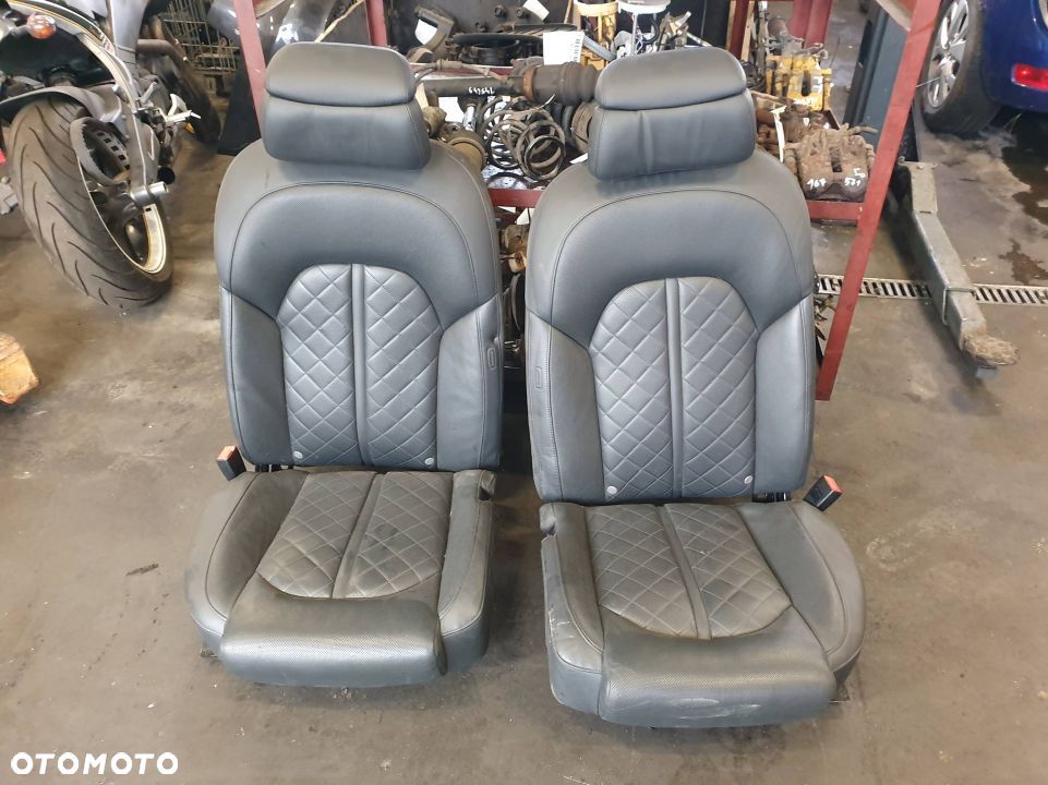 SIEDZENIE TYŁ AUDI A8 L D4 LONG - 1