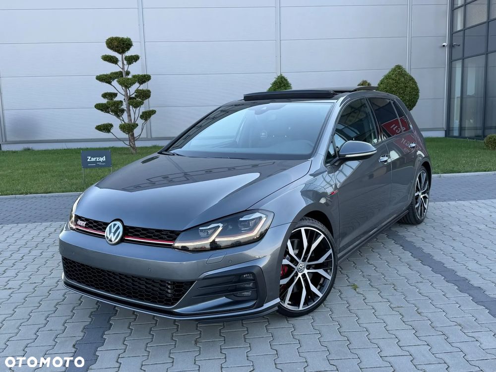 Volkswagen Golf GTI (BlueMotion Technology) DSG Performance - 2
