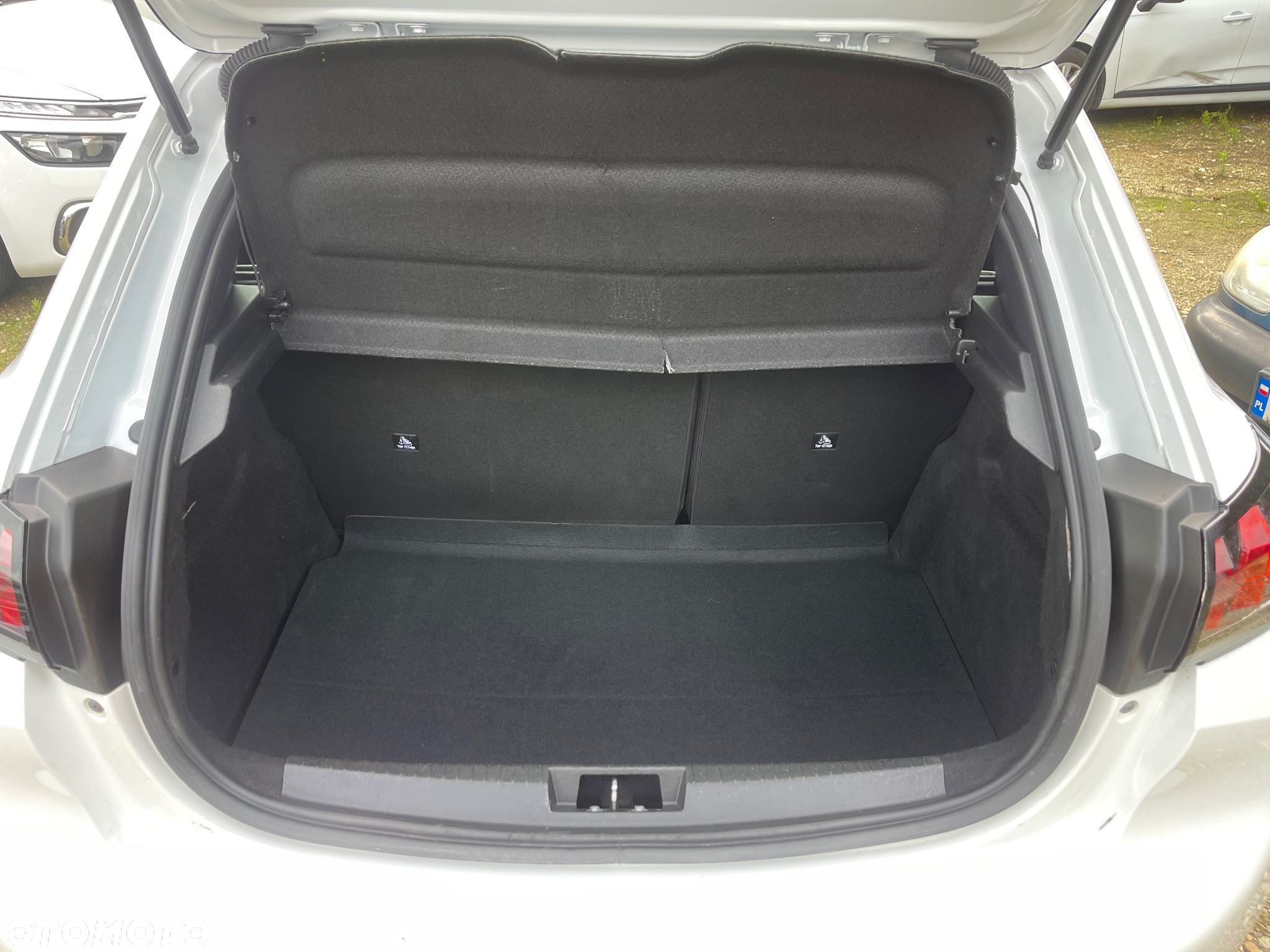 Peugeot 208 1.2 PureTech Style S&S - 23
