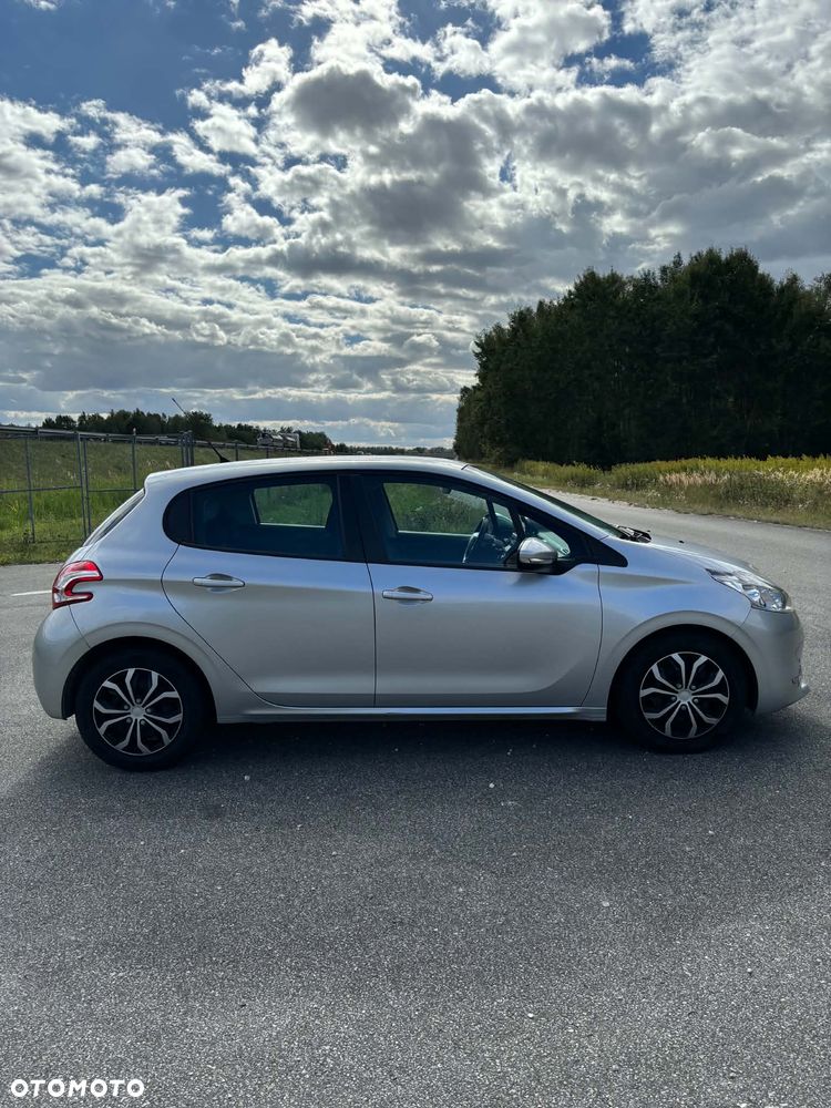 Peugeot 208 1.2 PureTech Allure - 4