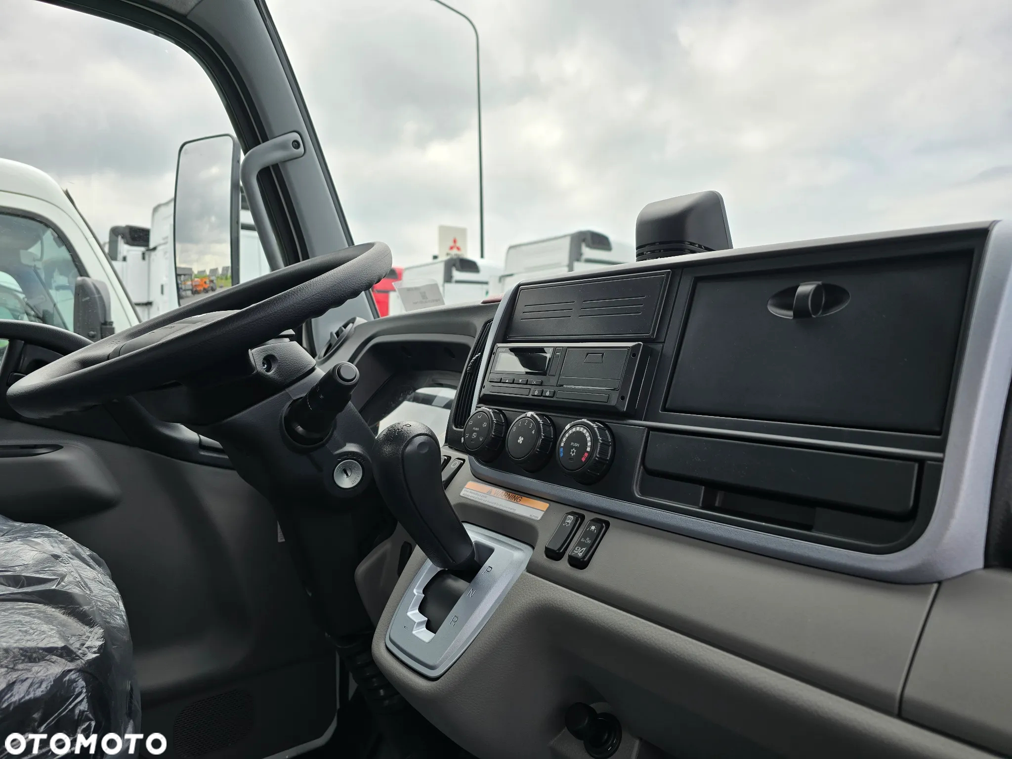 FUSO Canter 9C18 - 13