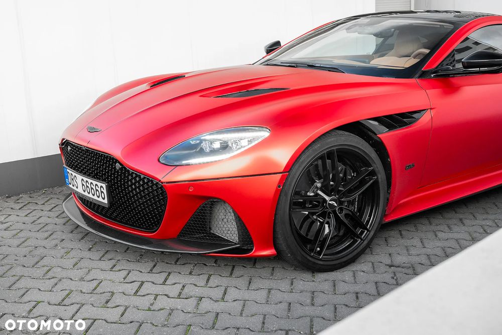 Aston Martin DBS - 7