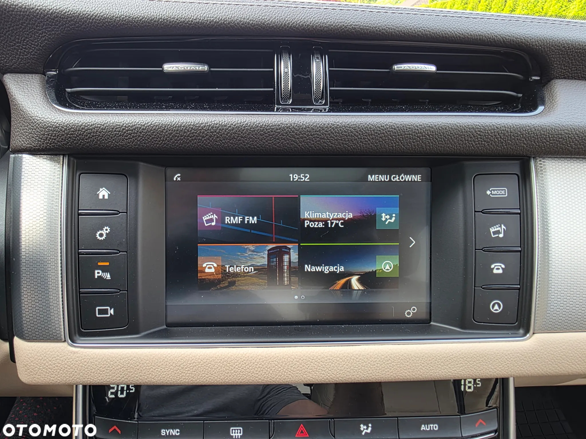 Jaguar XF - 20