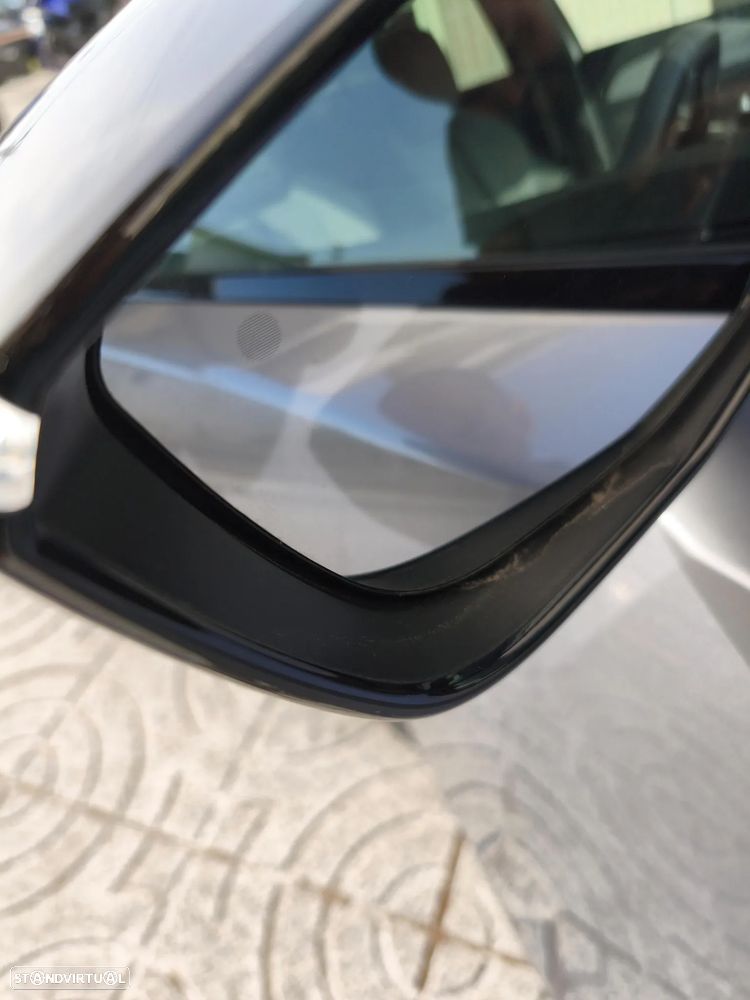 Peugeot 408 1.6 Hybrid Allure Pack e-EAT8 - 23