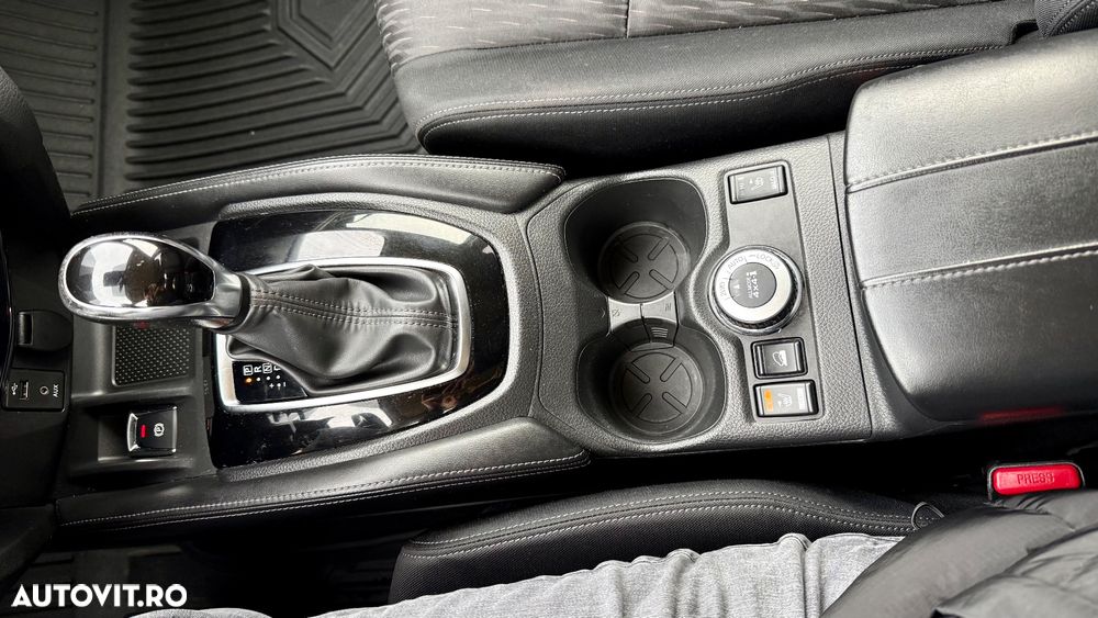 Nissan X-Trail 2.0 dCi ALL-MODE 4x4i Xtronic Tekna - 9