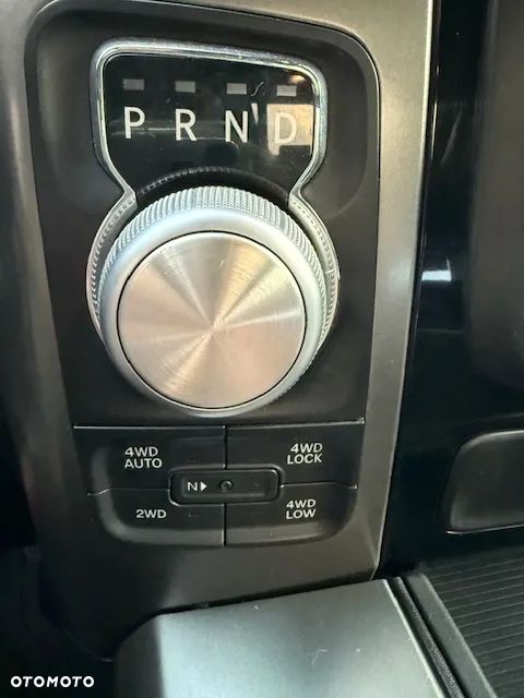 Dodge RAM 1500 5.7 4x4 - 12