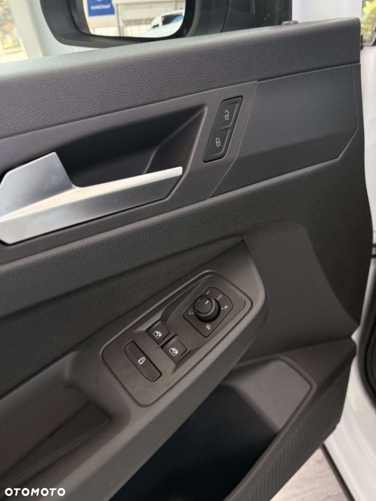 Ford Tourneo Connect Grand - 17