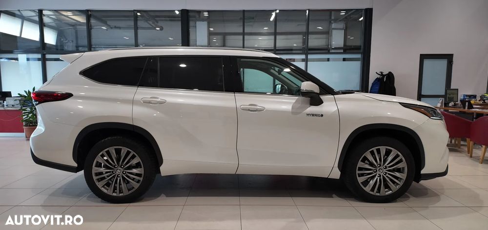 Toyota Highlander 2.5 L Dynamic Force 248CP Exclusive Pearly - 9