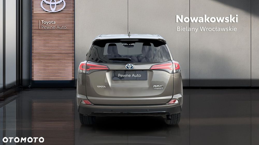 Toyota RAV4 Hybrid Premium 4x2 - 6