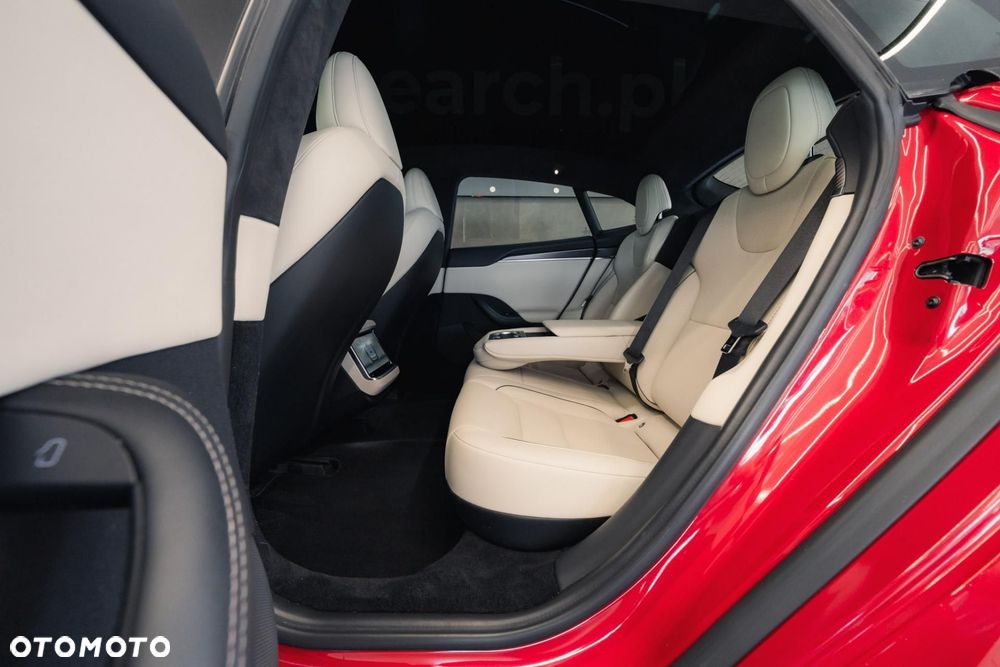 Tesla Model S Plaid - 15