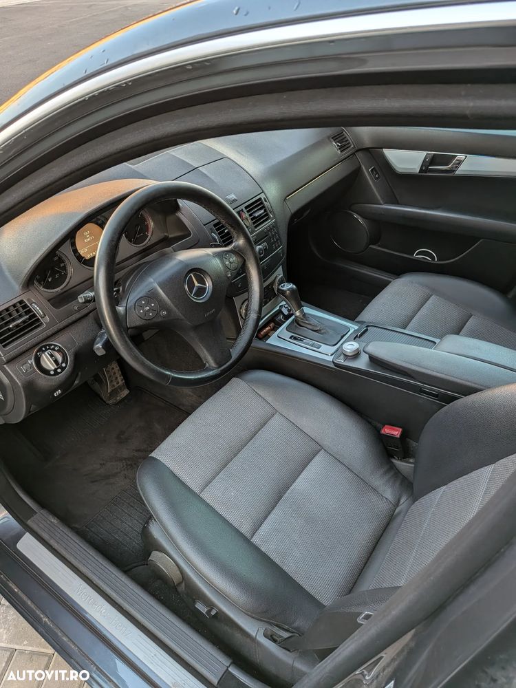 Mercedes-Benz C - 9