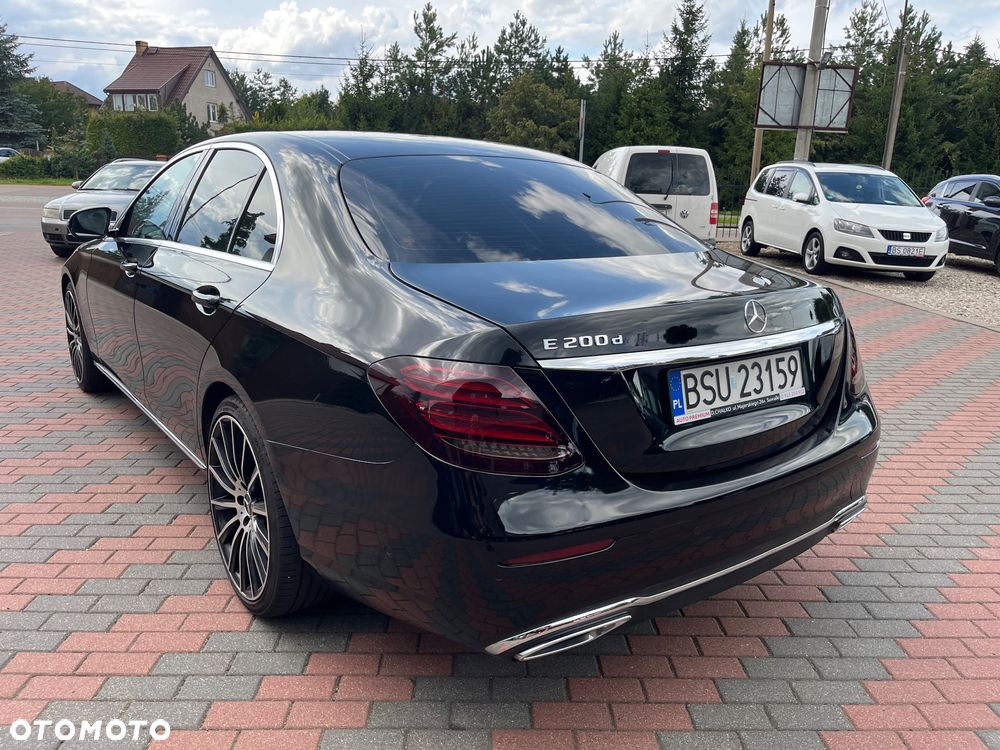 Mercedes-Benz Klasa E 200 d 9G-TRONIC - 3